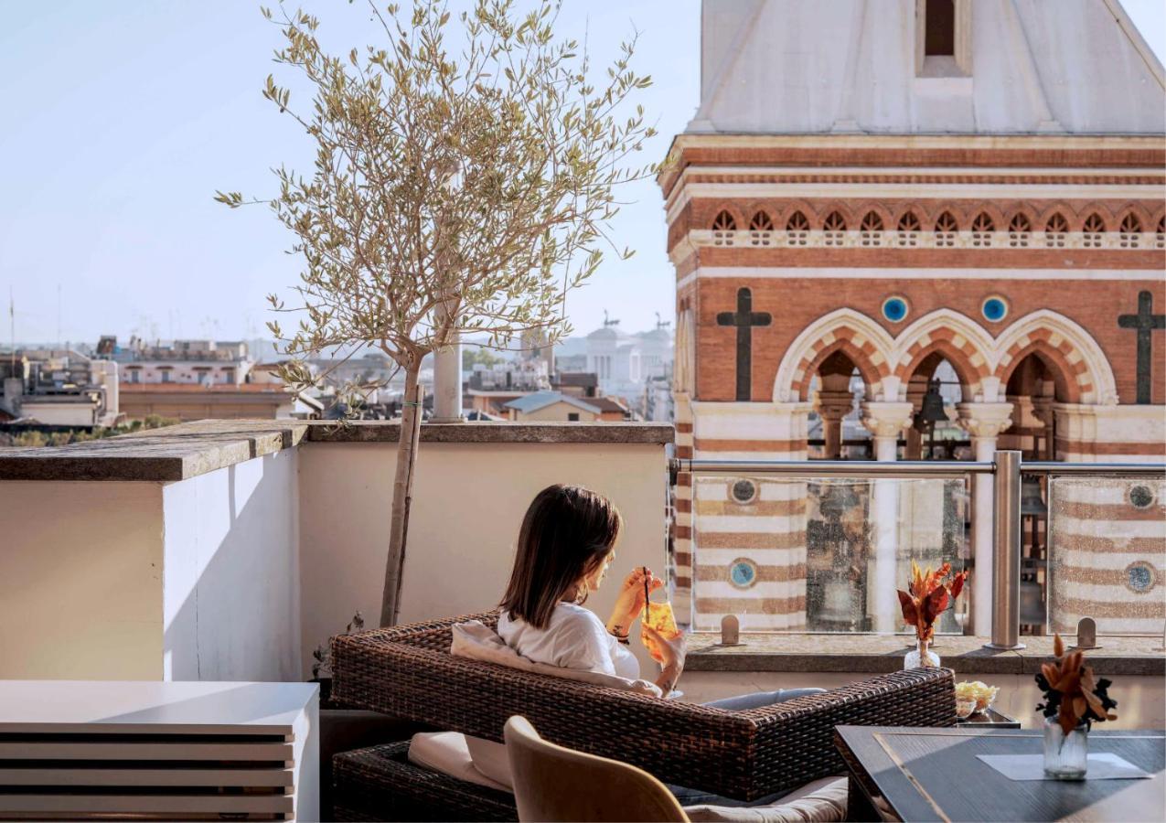 Hotel La Griffe Roma Esterno foto The view from the rooftop